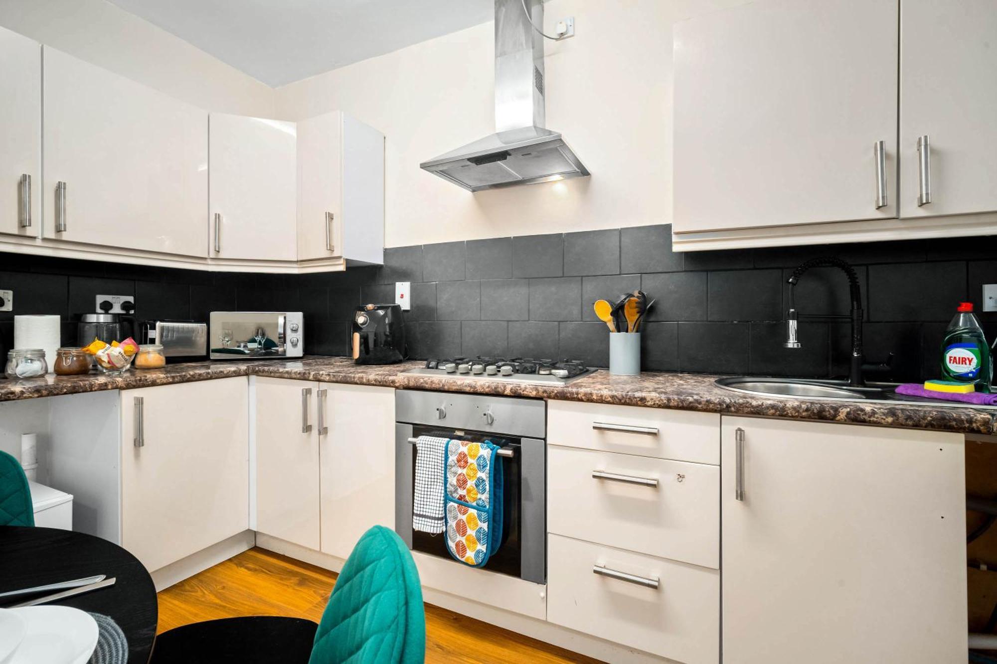 バーミンガム 3 Bed House For Contractors & Families And Free Parkingヴィラ エクステリア 写真