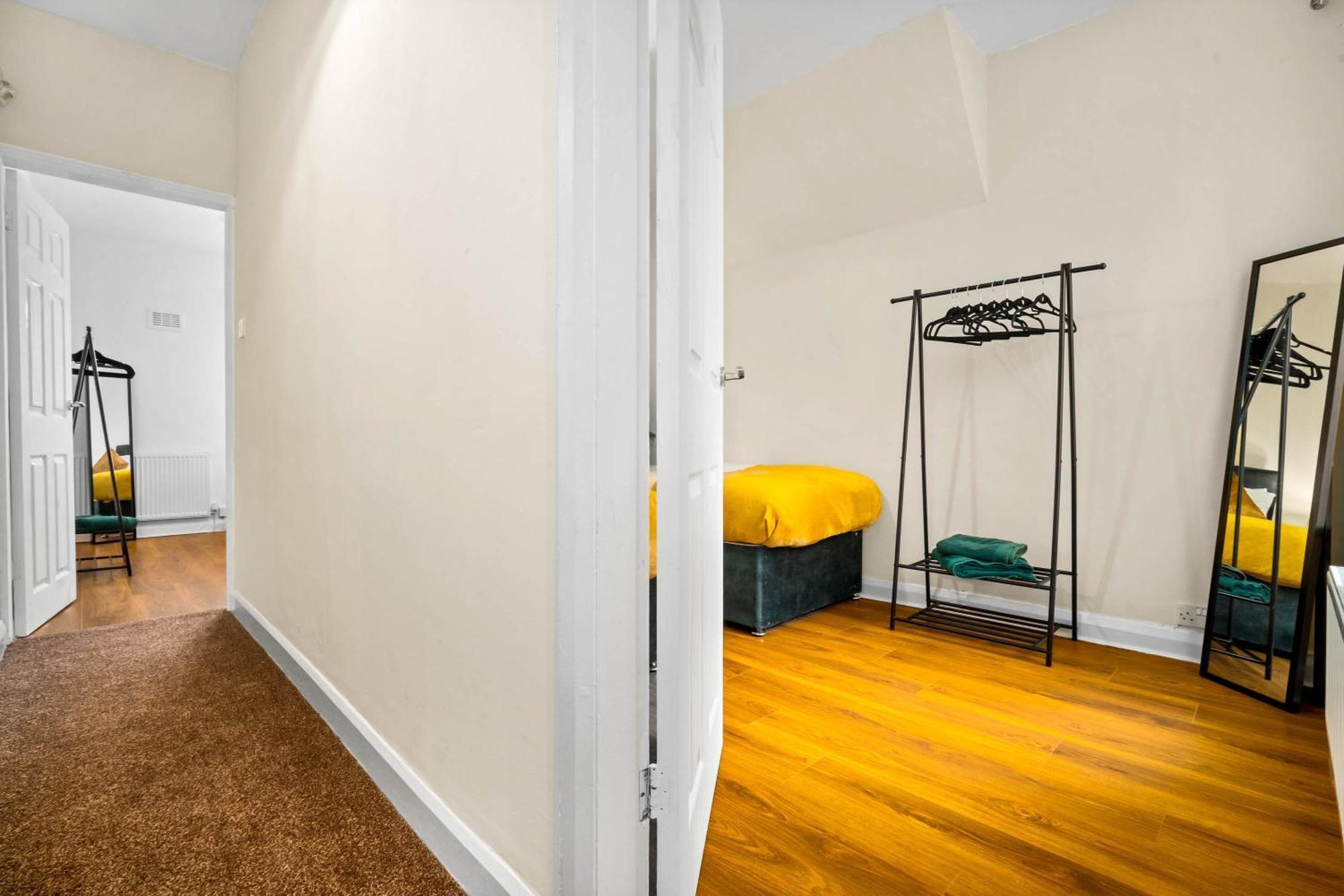 バーミンガム 3 Bed House For Contractors & Families And Free Parkingヴィラ エクステリア 写真